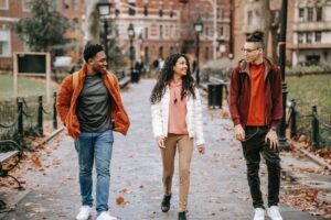 7 Tips to Live Your Best Life at College in 2024