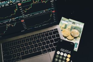 Bitcoin Market Cycles vs. Traditional Markets: Similarities and Differences