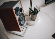 3 Tips For Picking The Right Speakers For Your Room Size