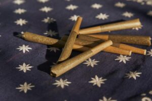 Is There Nicotine in Blunt Wraps – 2023 Guide