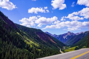 USA Road Trip: 5 Amazing Drives to Enjoy While You’re Young