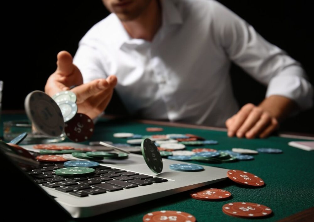 What You Should Know About The Game Of Online Poker - The Video Ink
