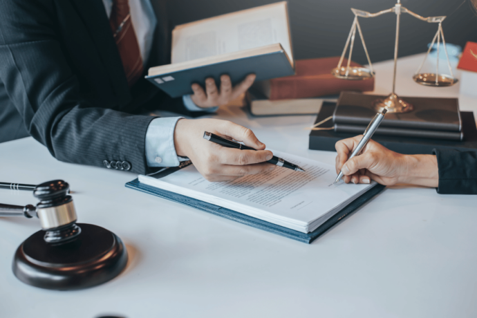 Settlement vs. Litigation
